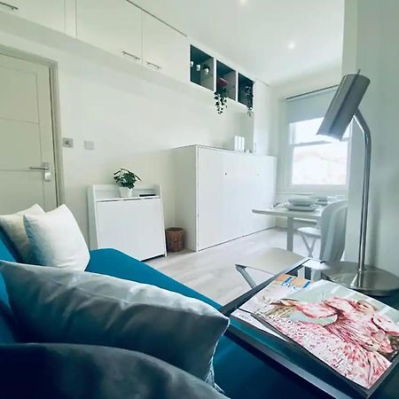 Apt 08 Beachside Beauty Central Studio Steps From Cafes 布赖顿 外观 照片