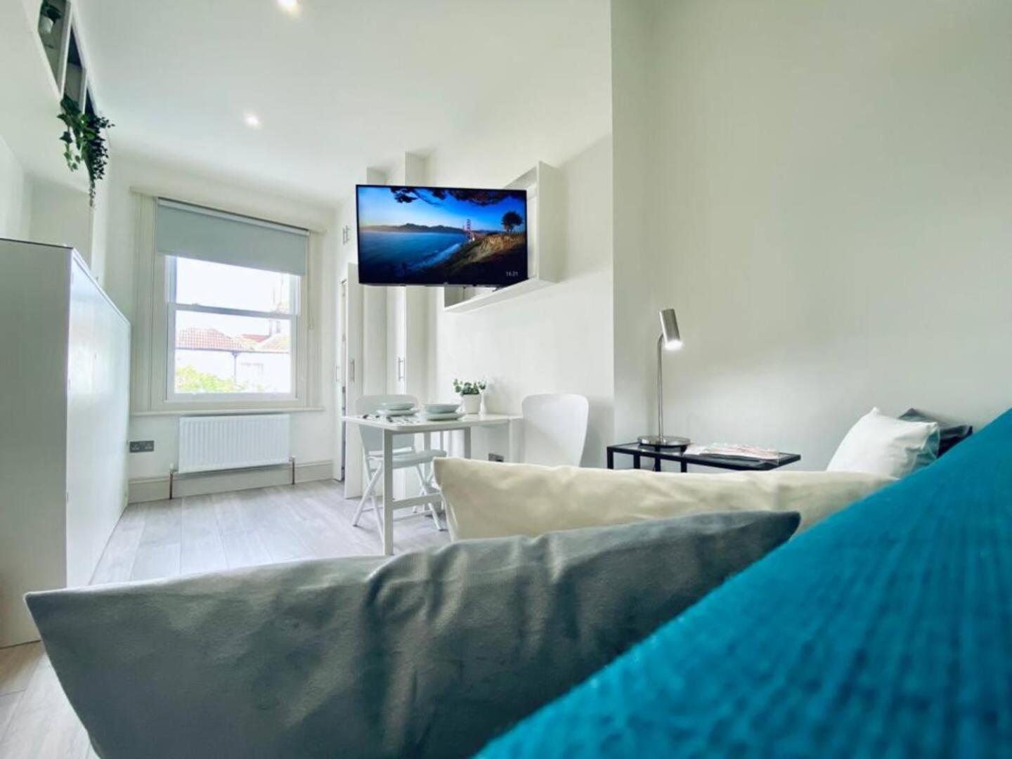 Apt 08 Beachside Beauty Central Studio Steps From Cafes 布赖顿 外观 照片