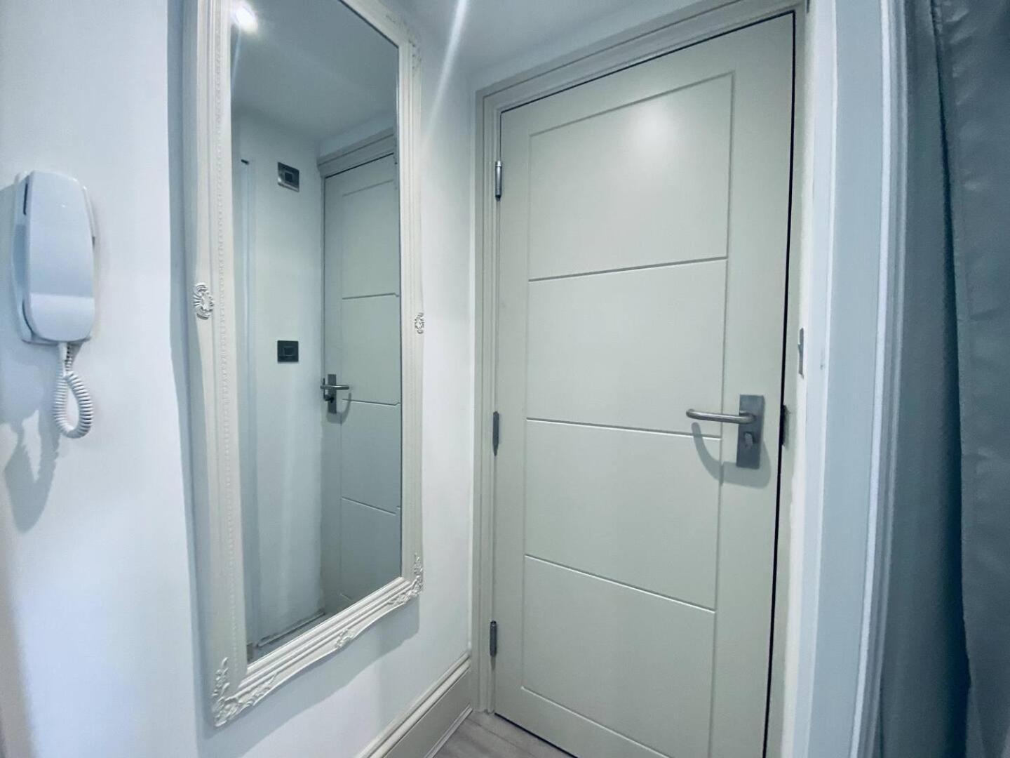 Apt 08 Beachside Beauty Central Studio Steps From Cafes 布赖顿 外观 照片