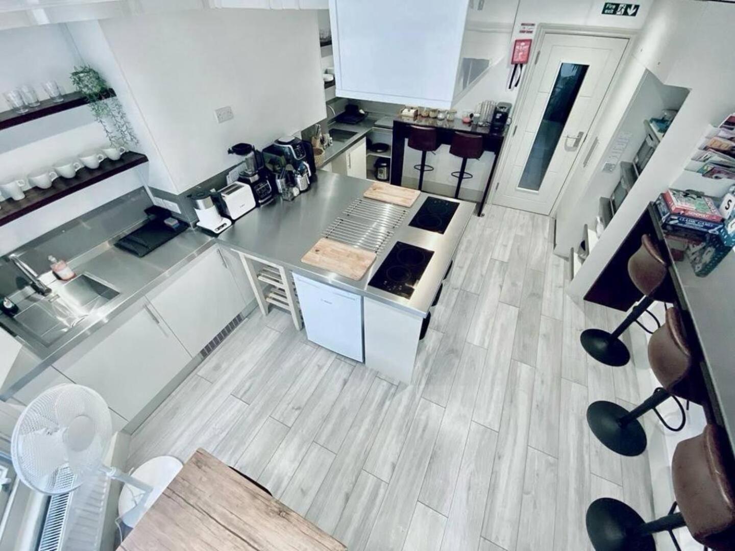 Apt 08 Beachside Beauty Central Studio Steps From Cafes 布赖顿 外观 照片