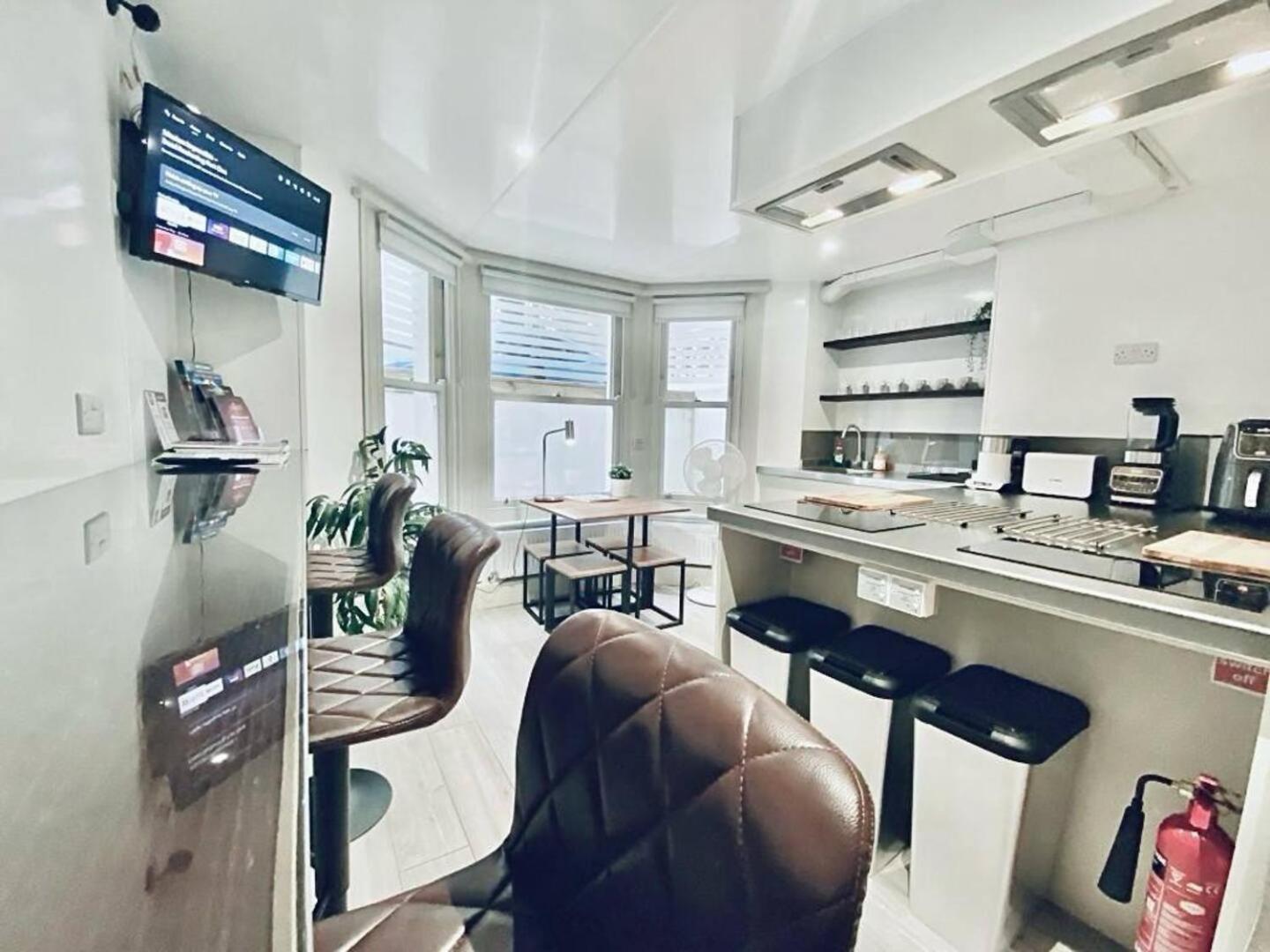 Apt 08 Beachside Beauty Central Studio Steps From Cafes 布赖顿 外观 照片