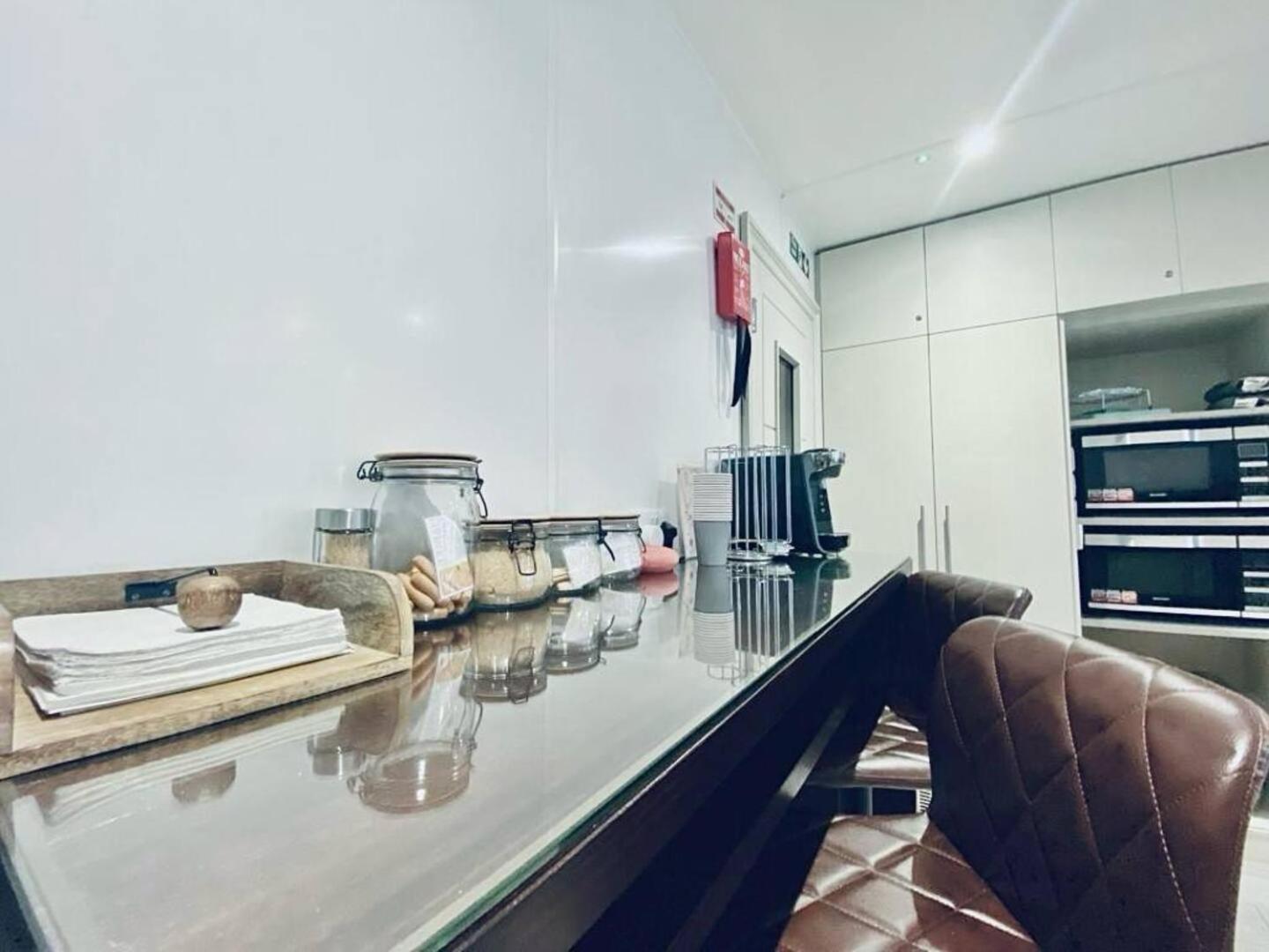 Apt 08 Beachside Beauty Central Studio Steps From Cafes 布赖顿 外观 照片